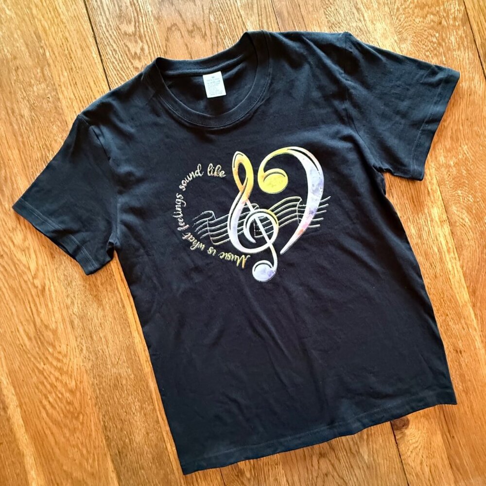 Music Tee Womens Medium Music Is What Feelings Sound Like Heart Cotton - Picture 2 of 7